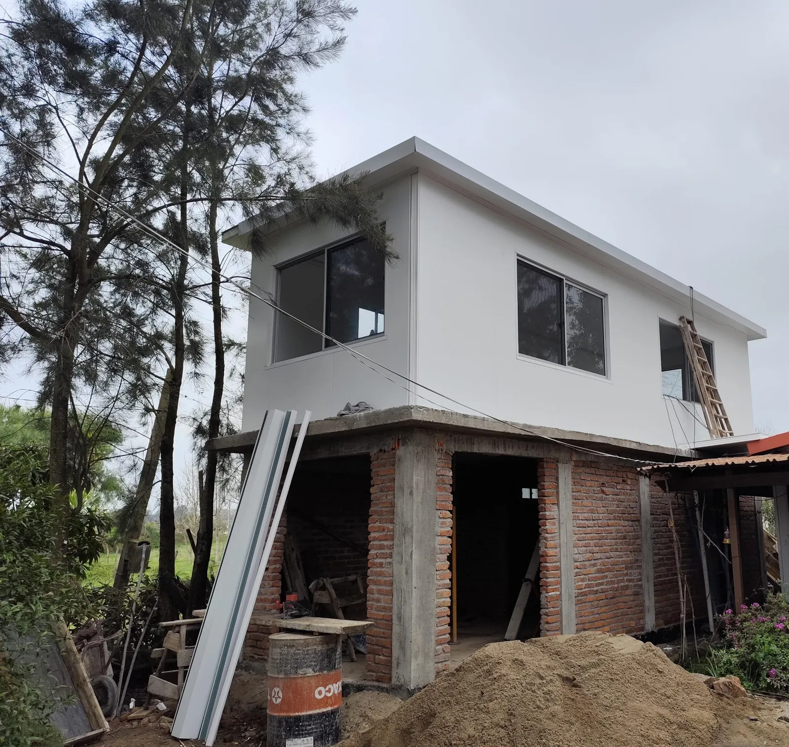 Trabajo de isopanel realizado por MG Construcciones (foto 2)