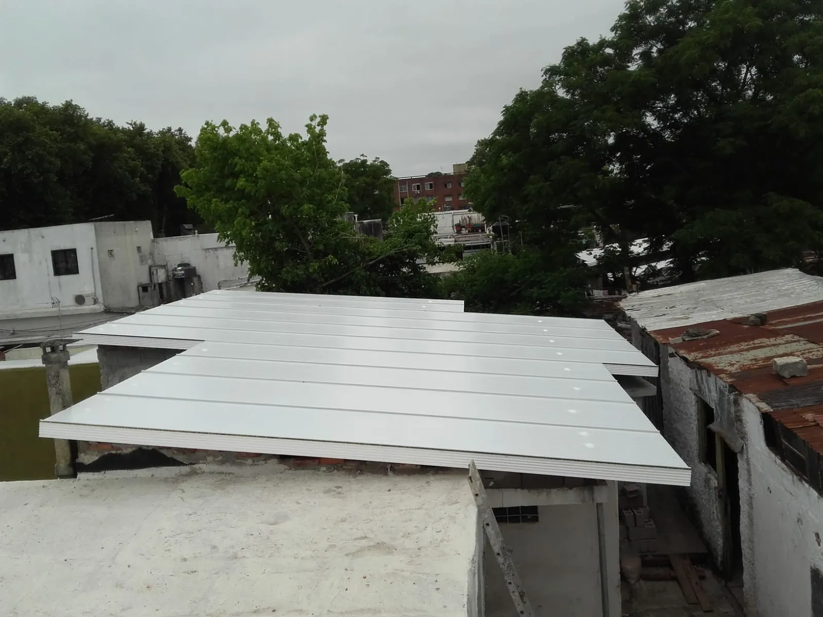 Trabajo de isopanel realizado por MG Construcciones (foto 7)
